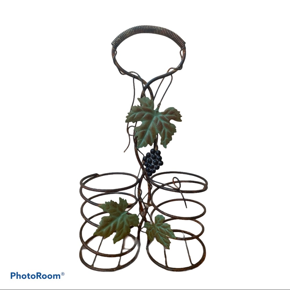 Metal Grape Vine Wine Bottle Holder & Carrier